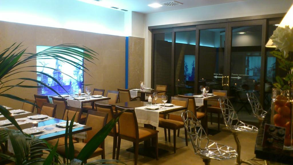 Hotel Garelos Betanzos Exterior photo
